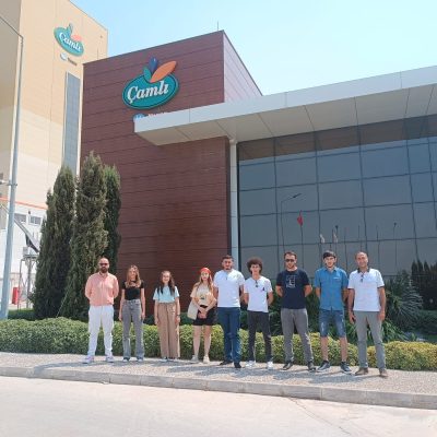 camli-yem-turgutlu-fabrikasi-genc-ziyaretcilerini-agirladi-1